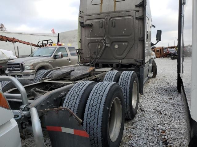 2018 Freightliner Cascadia 125