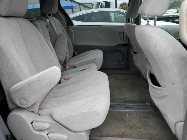 2011 Toyota Sienna LE