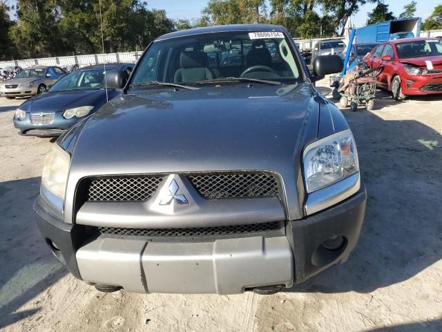 2006 Mitsubishi Raider Durocross