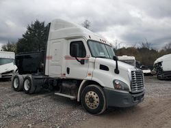 Salvage cars for sale from Copart Chicago: 2017 Freightliner Cascadia 113