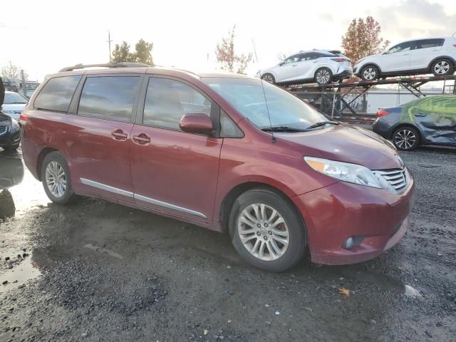 2012 Toyota Sienna XLE