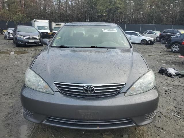 2005 Toyota Camry LE