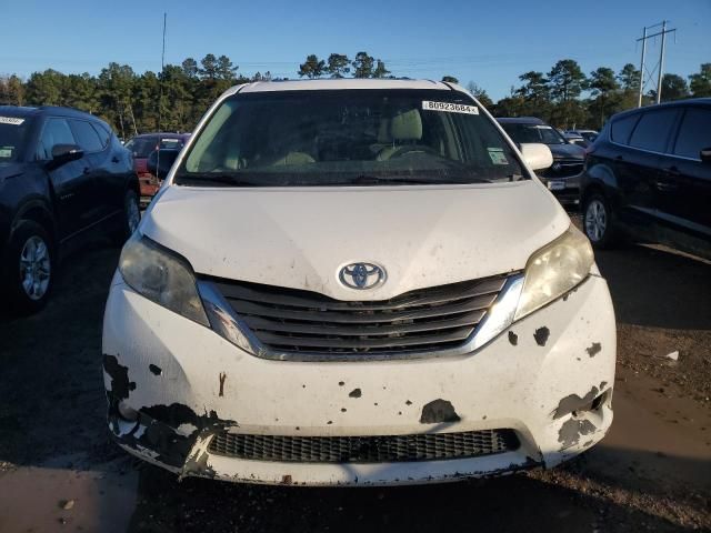 2012 Toyota Sienna XLE