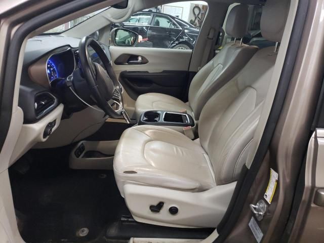 2017 Chrysler Pacifica Touring L Plus