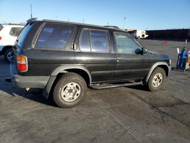 1997 Nissan Pathfinder LE