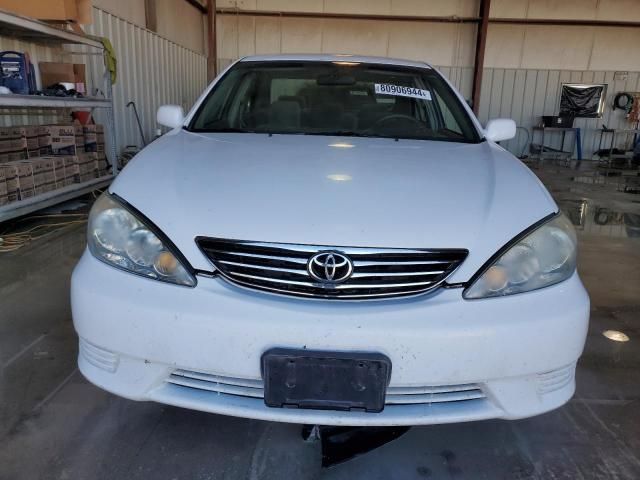 2005 Toyota Camry LE