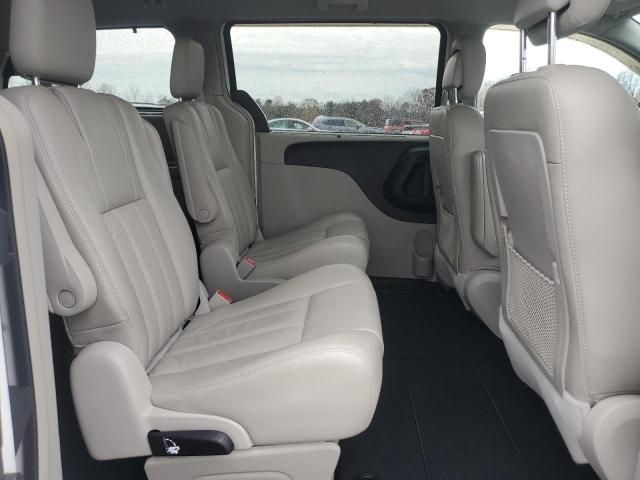 2011 Chrysler Town & Country Touring L