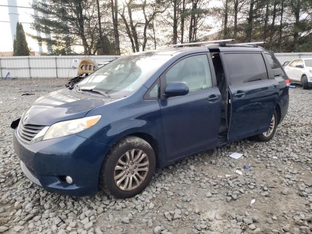 2011 Toyota Sienna XLE