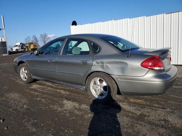 2004 Ford Taurus SE