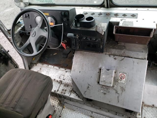 2009 Freightliner Chassis M Line WALK-IN Van