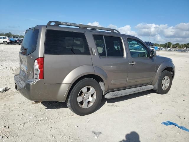 2006 Nissan Pathfinder LE