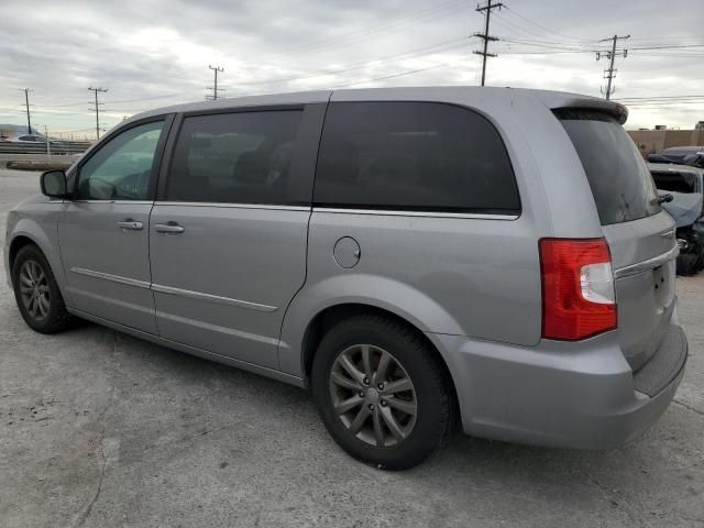 2016 Chrysler Town & Country S