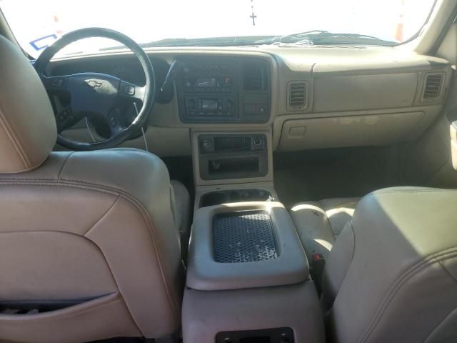 2004 Chevrolet Suburban C1500