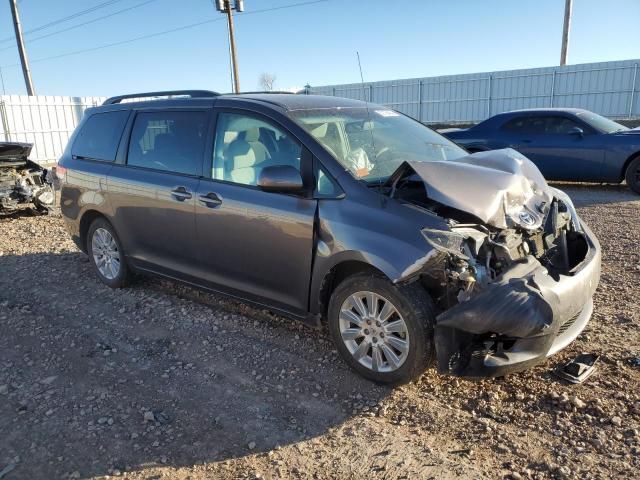 2013 Toyota Sienna LE