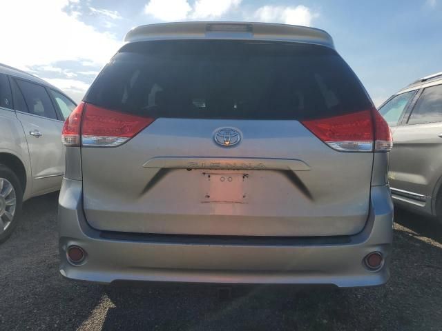 2014 Toyota Sienna LE