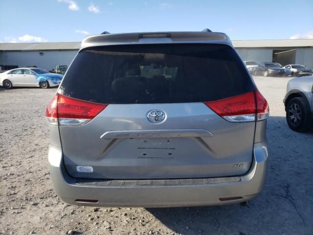 2011 Toyota Sienna XLE