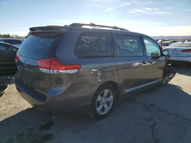 2013 Toyota Sienna LE