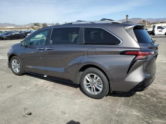 2022 Toyota Sienna Limited