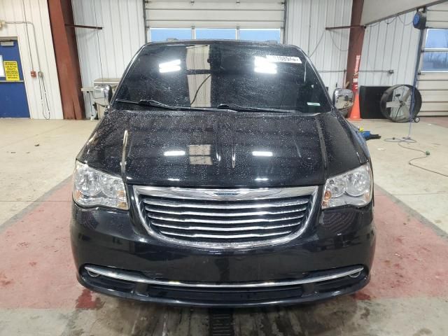 2013 Chrysler Town & Country Touring L