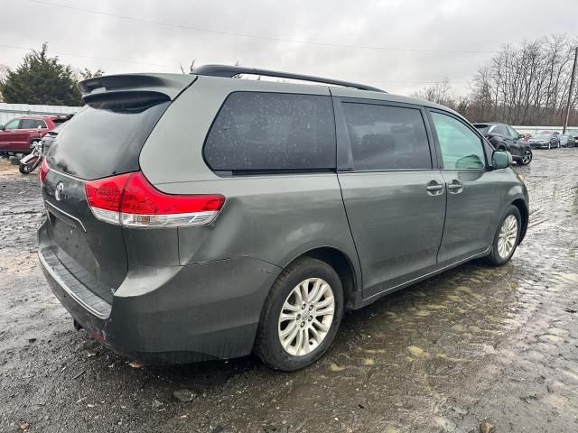 2012 Toyota Sienna XLE