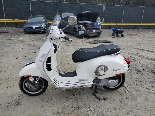 2014 Vespa GTS 300 Super