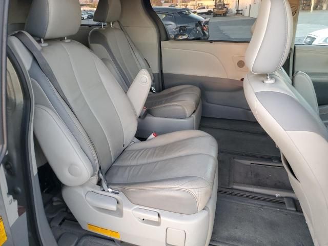 2013 Toyota Sienna XLE