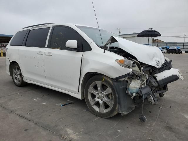 2012 Toyota Sienna Sport