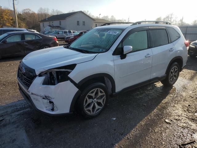 2022 Subaru Forester Premium