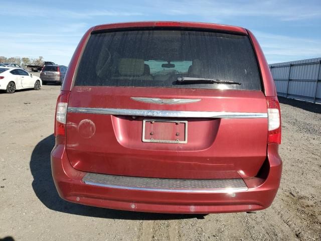 2012 Chrysler Town & Country Touring L