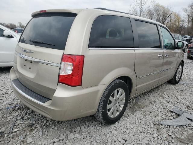 2016 Chrysler Town & Country Touring