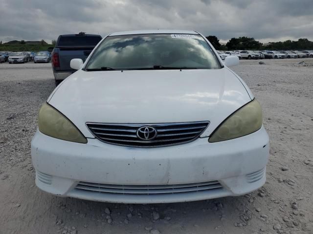 2005 Toyota Camry LE