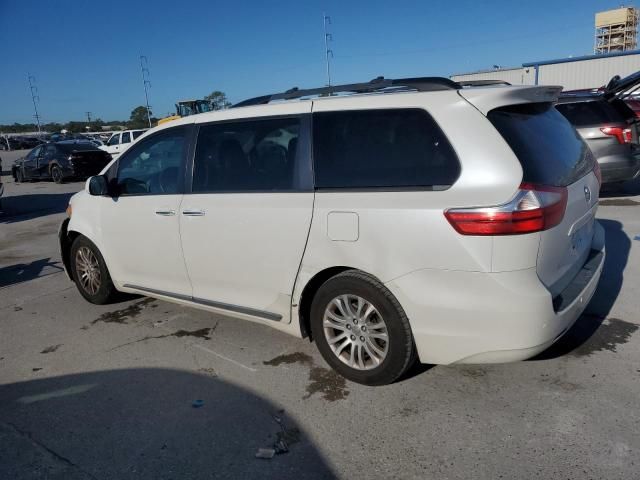 2015 Toyota Sienna XLE