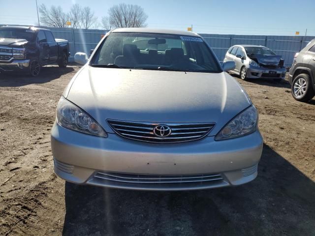 2005 Toyota Camry LE