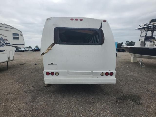 1999 Ford Econoline E350 Super Duty Wagon