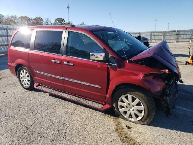 2012 Chrysler Town & Country Touring L