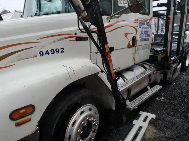 2000 Freightliner Medium Conventional FL112