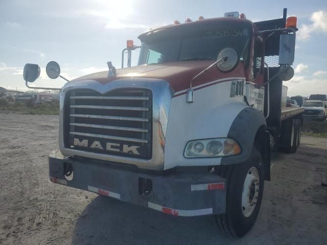 2006 Mack 700 CT700