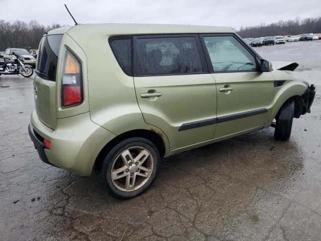 2011 KIA Soul +