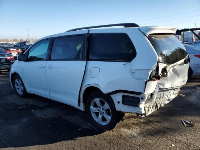 2015 Toyota Sienna LE