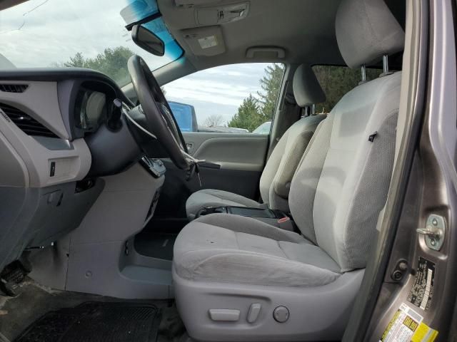 2015 Toyota Sienna LE