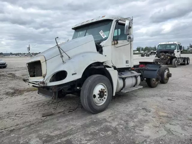 2010 Freightliner Conventional Columbia