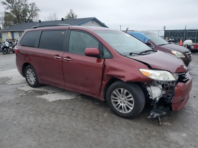 2015 Toyota Sienna XLE