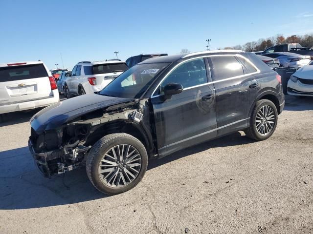 2022 Audi Q3 Premium 40