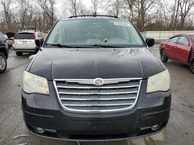 2009 Chrysler Town & Country Touring