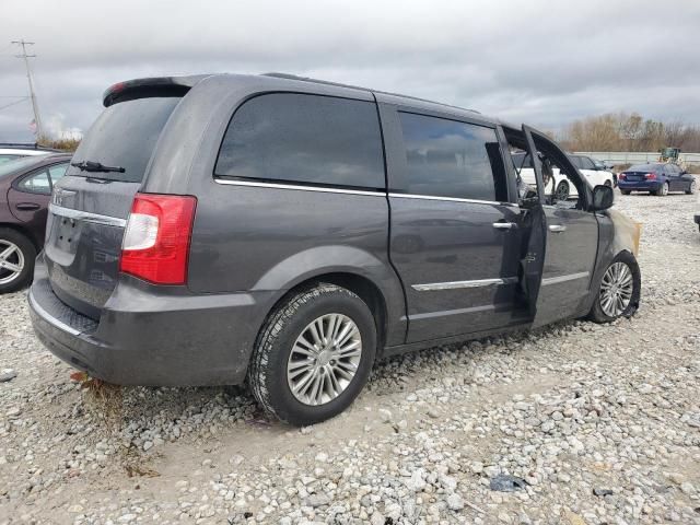 2015 Chrysler Town & Country Touring L