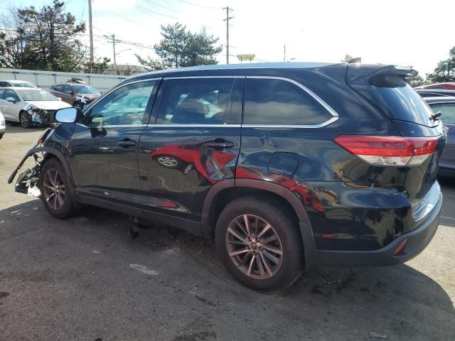 2019 Toyota Highlander SE