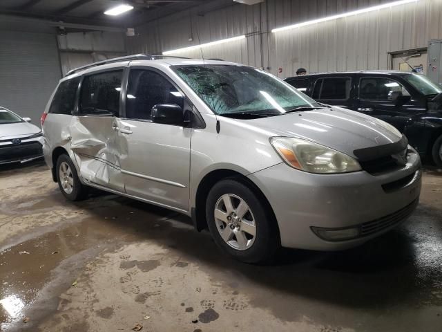 2004 Toyota Sienna CE