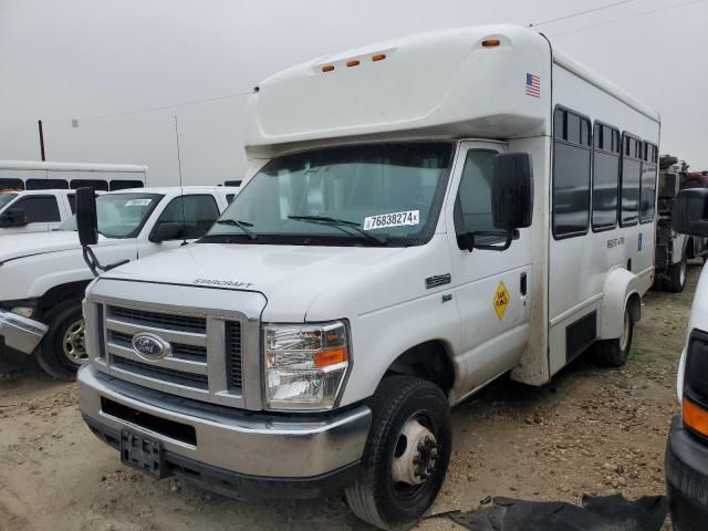 2016 Ford Econoline E350 Super Duty Cutaway Van