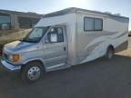 2005 Winnebago 2005 Ford Econoline E450 Super Duty Cutaway Van