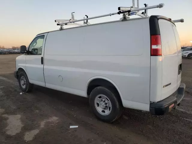 2017 Chevrolet Express G2500